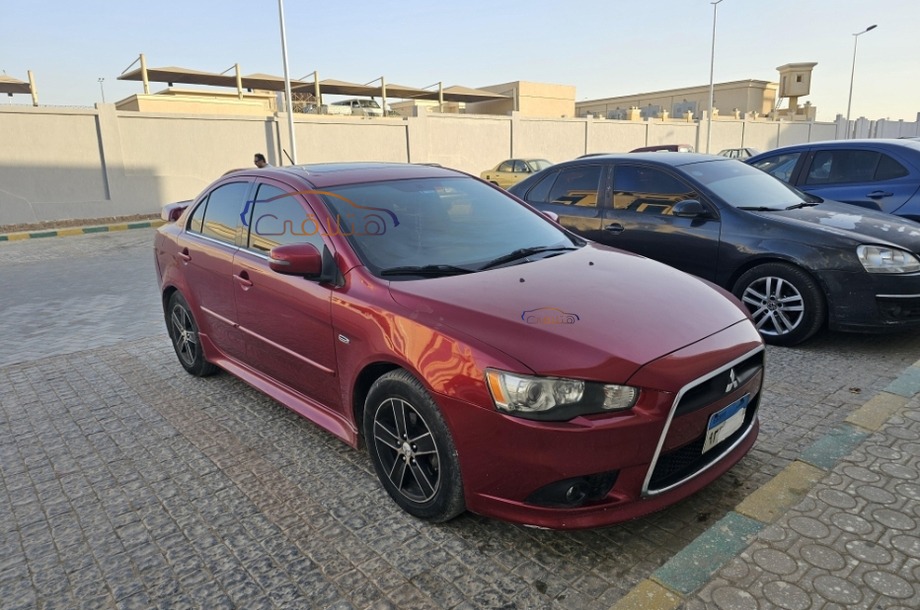 Lancer EX Shark Mitsubishi احمر