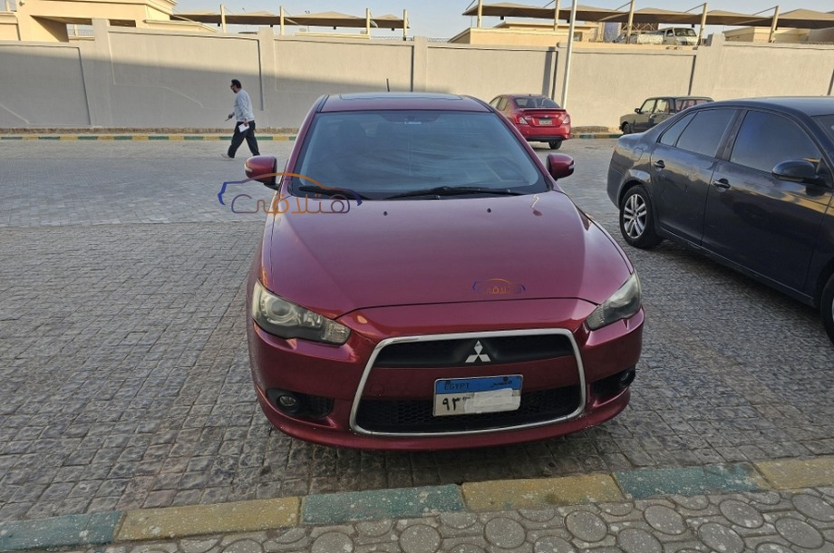 Lancer EX Shark Mitsubishi احمر