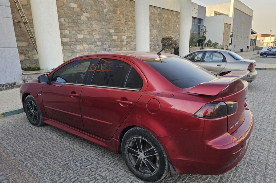Lancer EX Shark Mitsubishi احمر