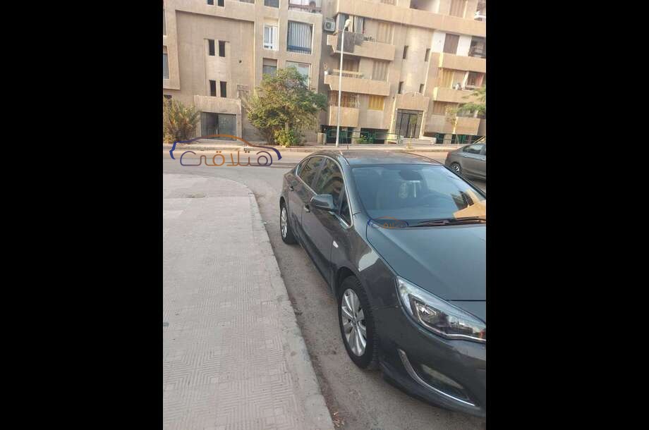 Astra Opel رمادي