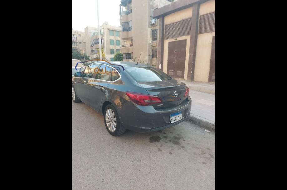 Astra Opel رمادي