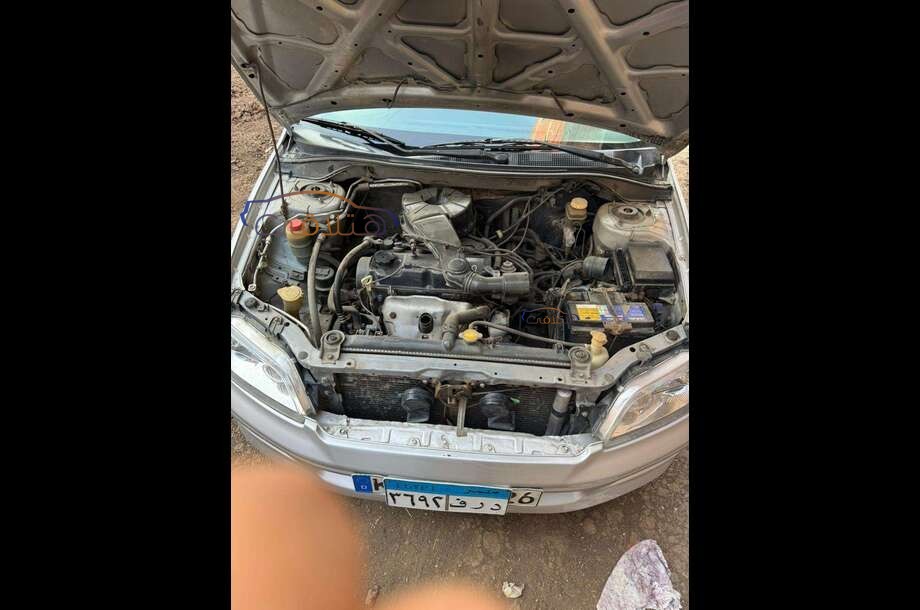 Lancer Mitsubishi فضي