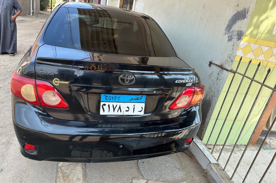 Corolla Toyota أسود