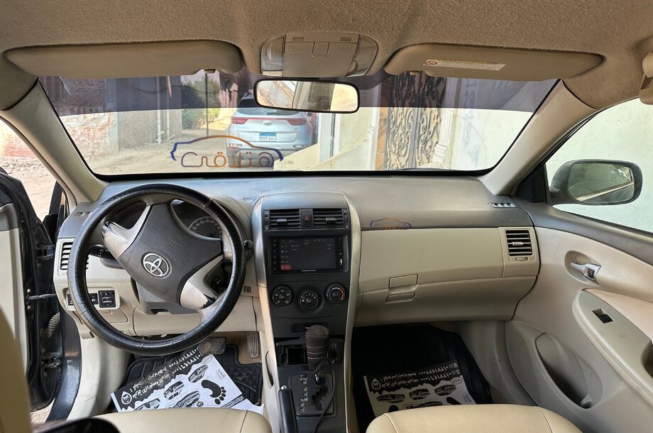 Corolla Toyota أسود