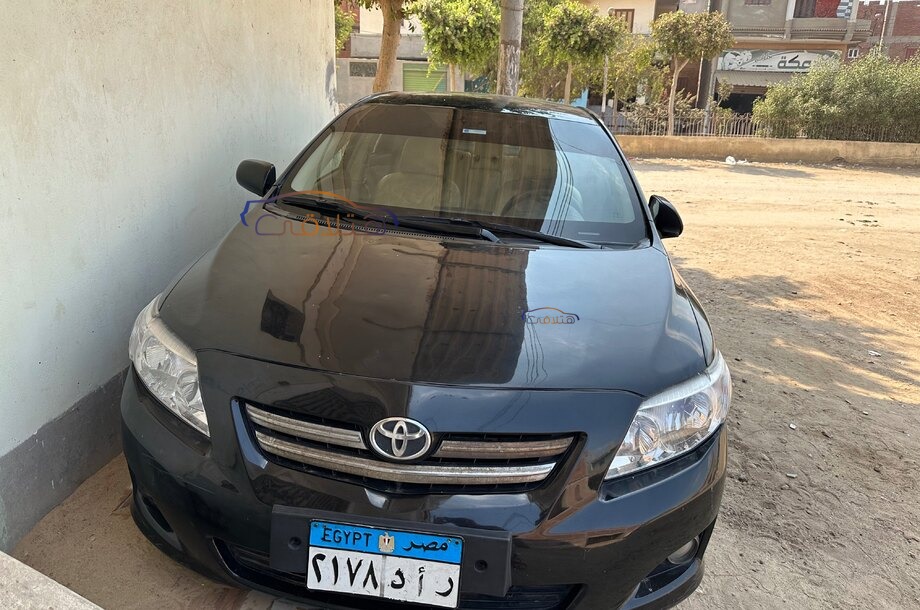 Corolla Toyota أسود