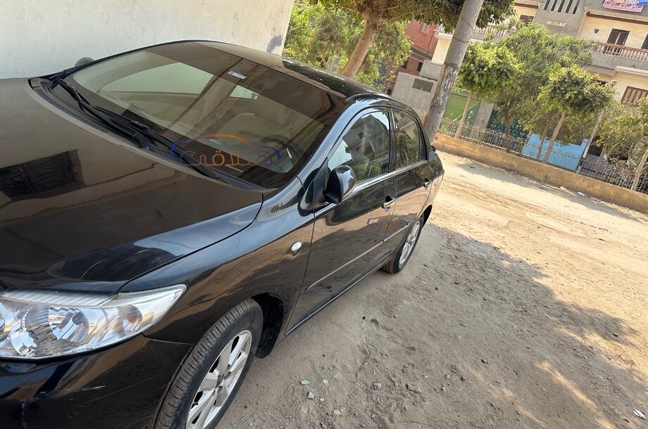 Corolla Toyota أسود