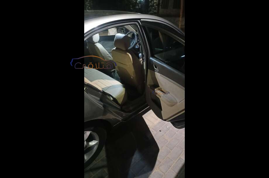 Emgrand 7 Geely فضي