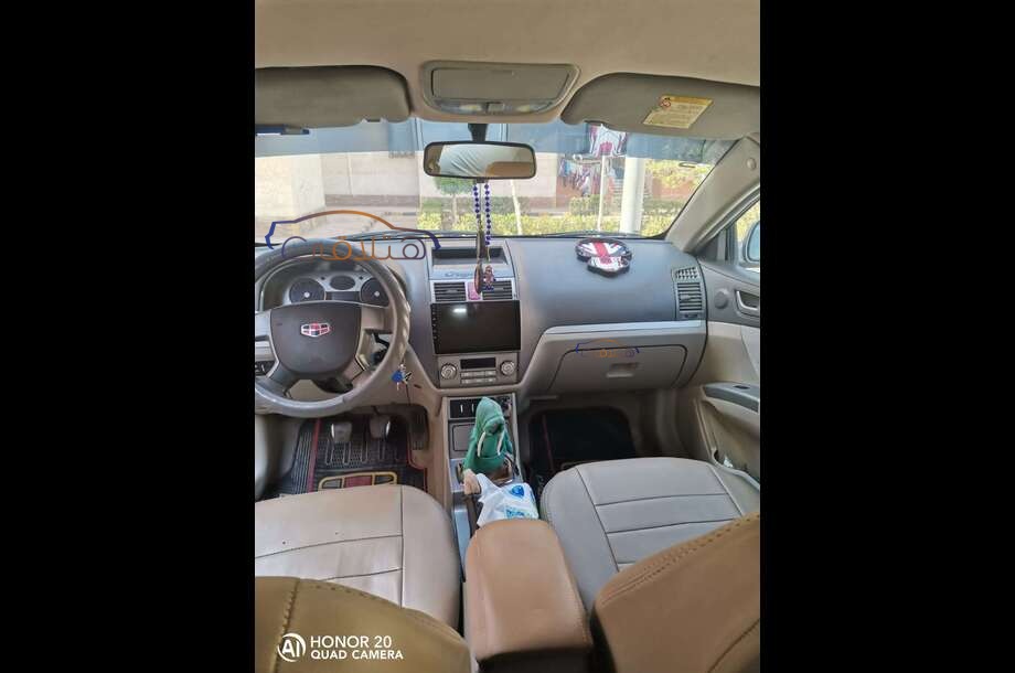 Emgrand 7 Geely فضي
