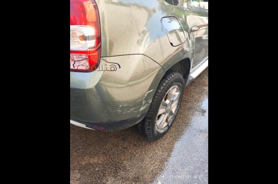 Duster Renault أخضر