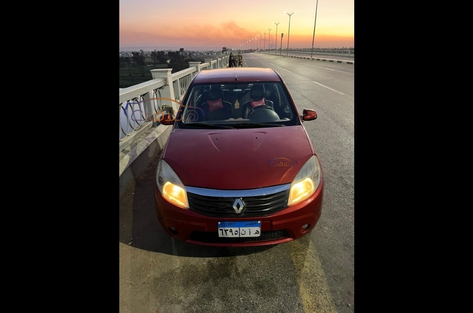 Sandero Renault Red