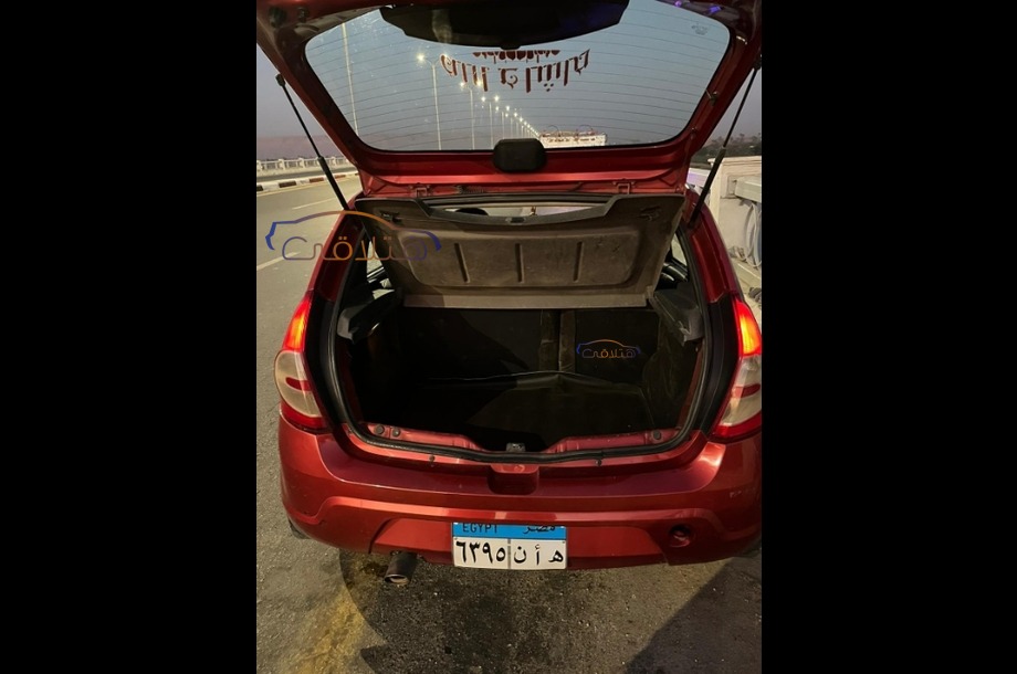 Sandero Renault Red