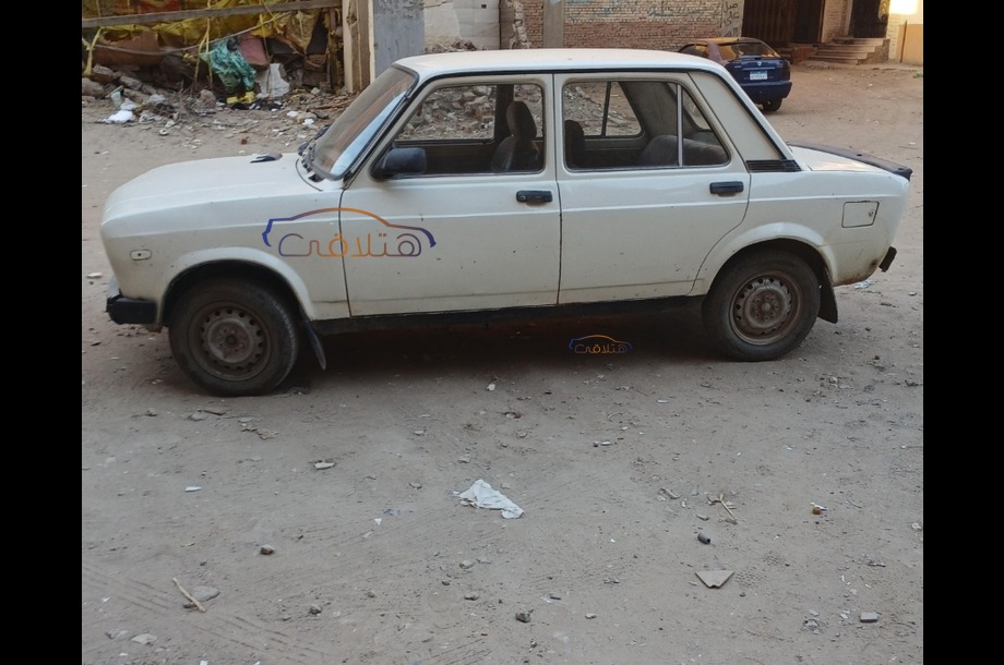 128 Fiat أبيض