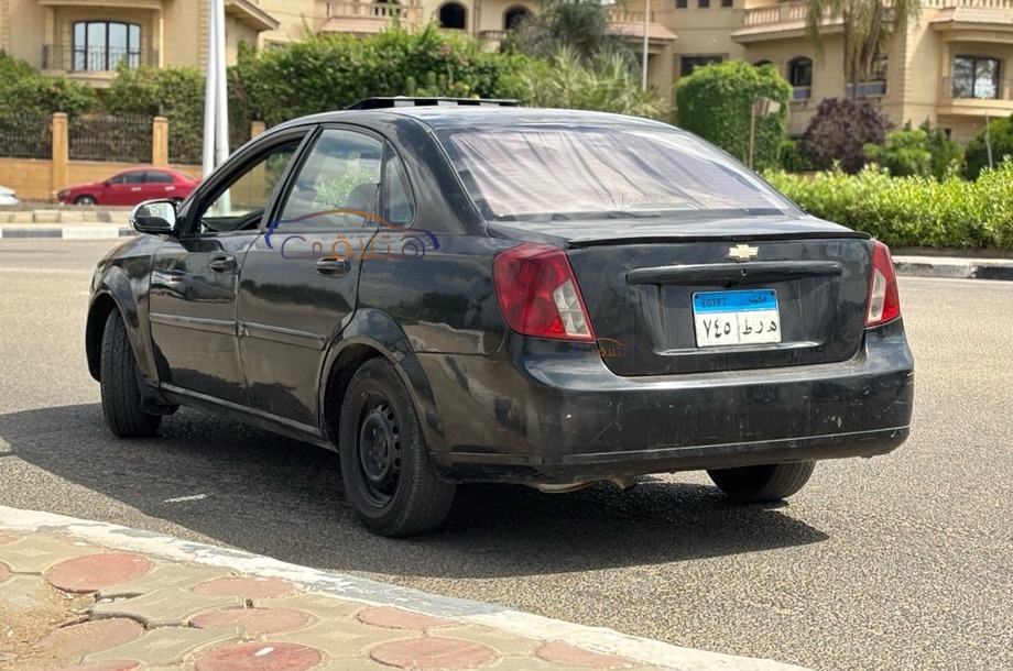 Optra Chevrolet أسود