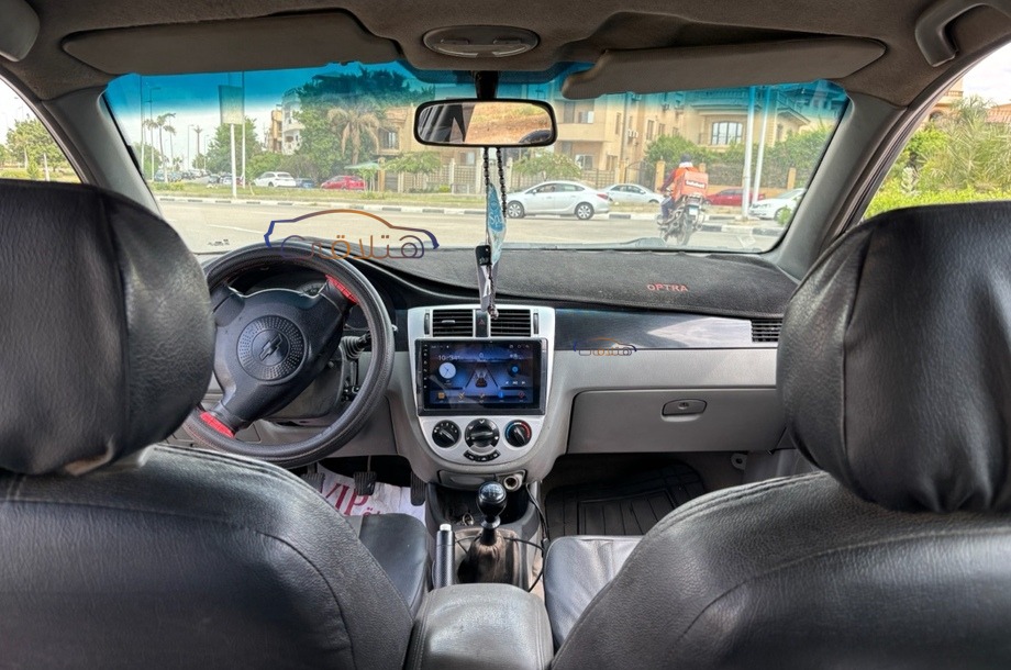 Optra Chevrolet أسود