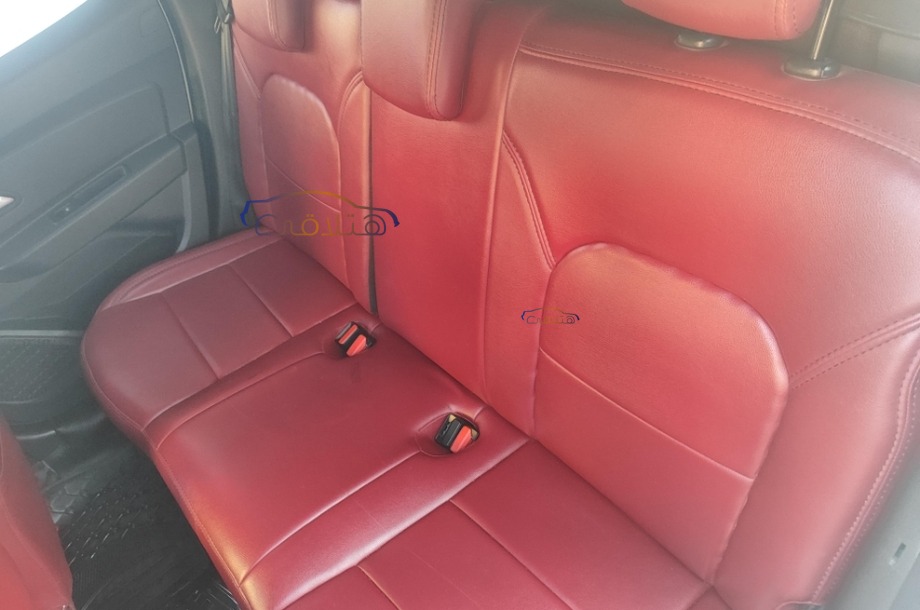 Duster Renault White