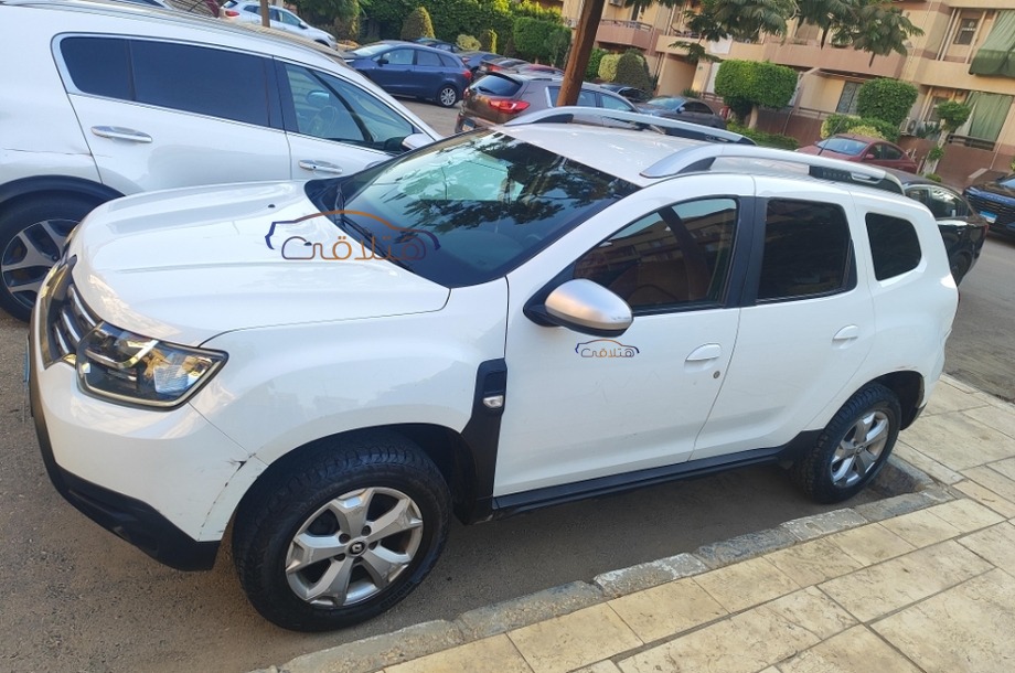 Duster Renault White