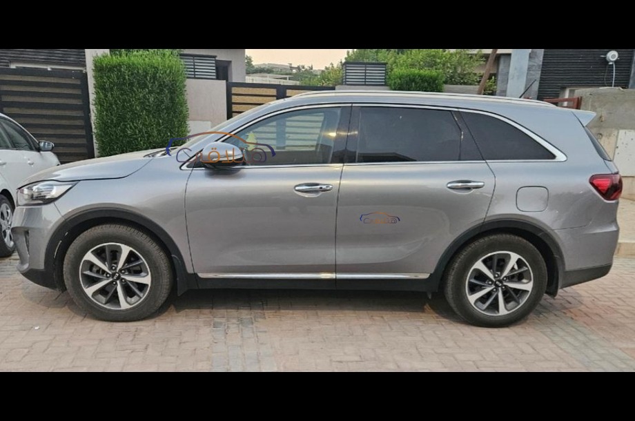 Sorento Kia فضي