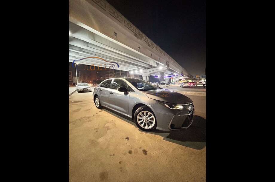 Corolla Toyota أزرق