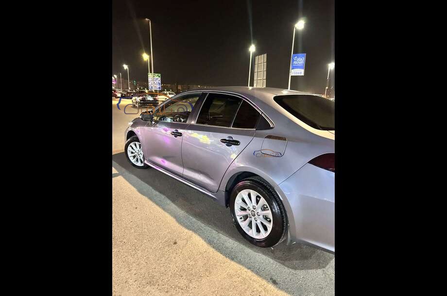 Corolla Toyota أزرق