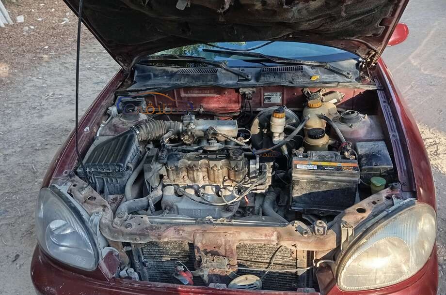 Lanos Daewoo احمر