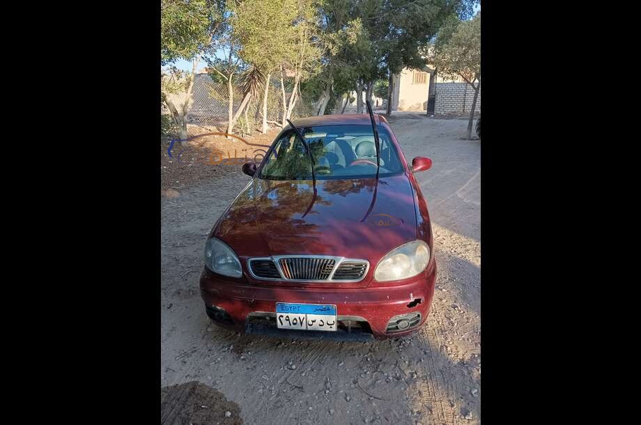 Lanos Daewoo احمر