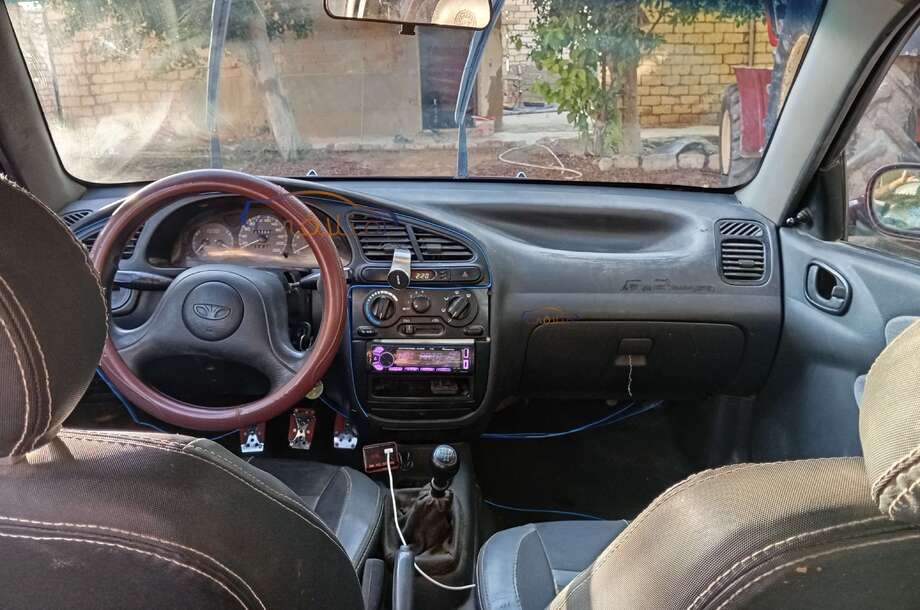 Lanos Daewoo احمر