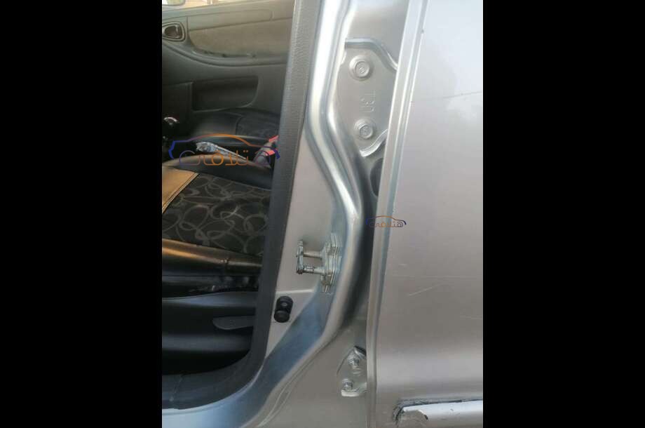 Lanos Chevrolet فضي