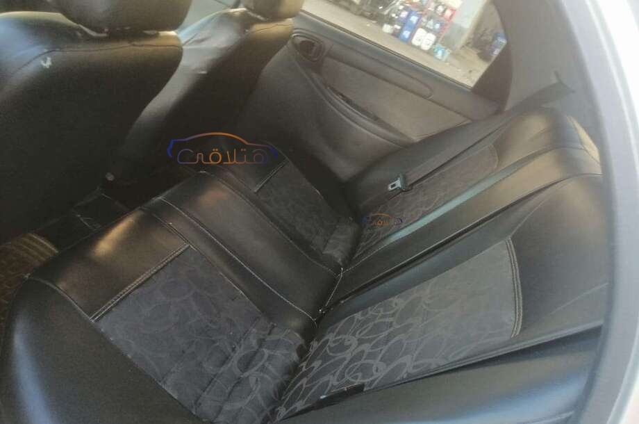 Lanos Chevrolet فضي