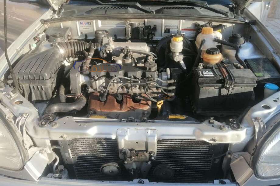 Lanos Chevrolet فضي