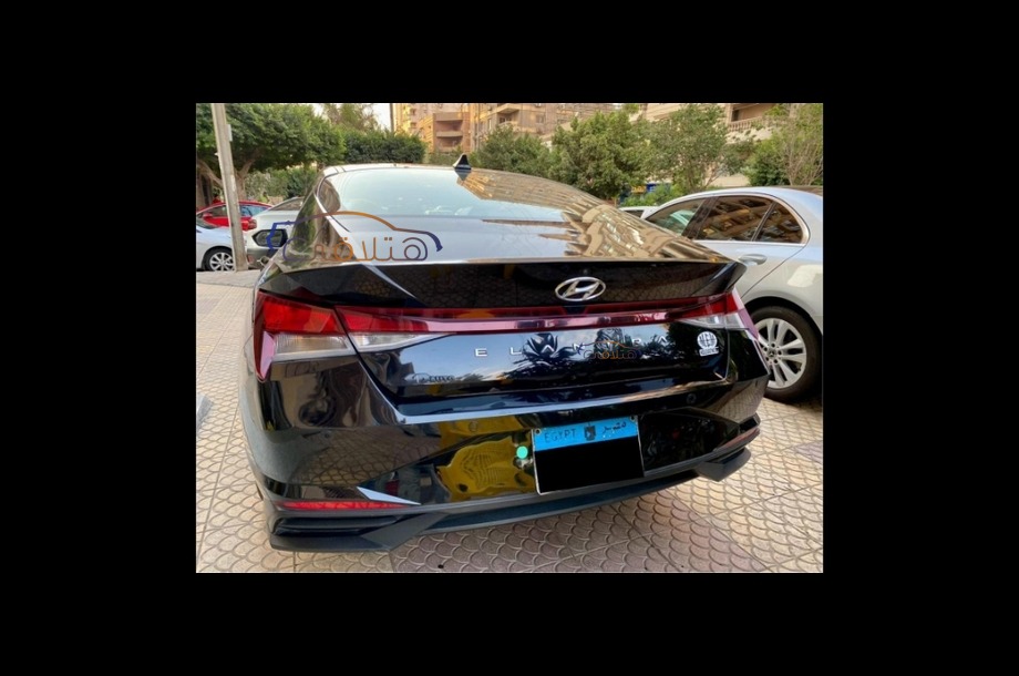 Elantra CN7 Hyundai أسود