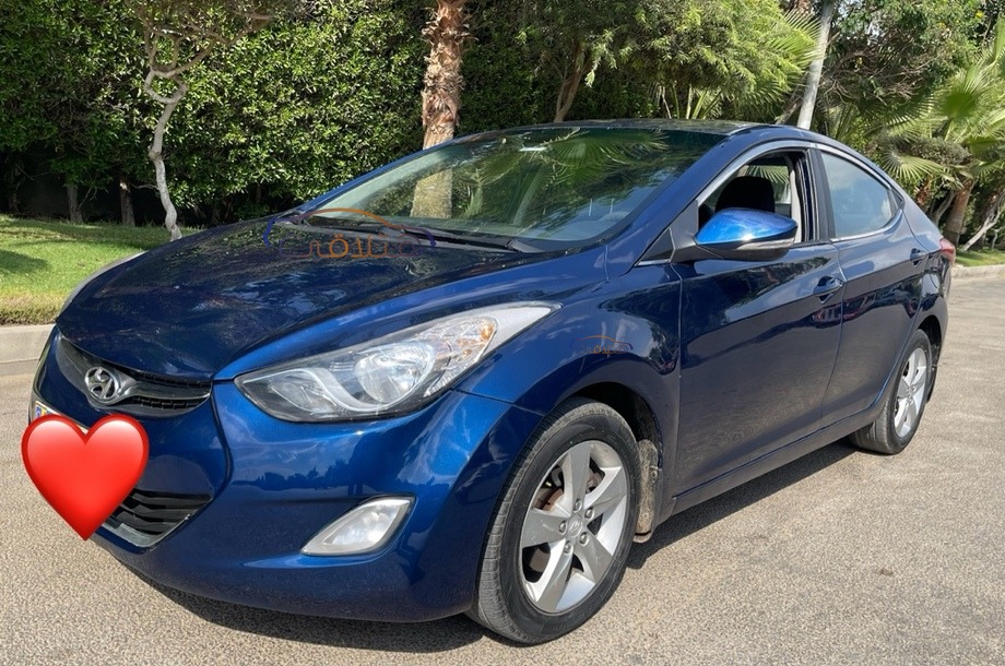 Elantra MD Hyundai أزرق