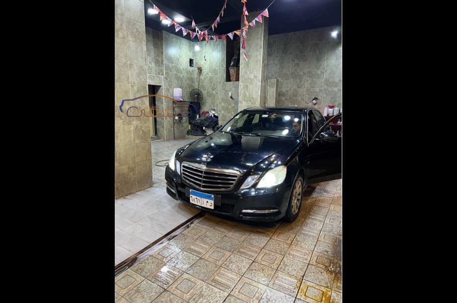 E 250 Mercedes أسود
