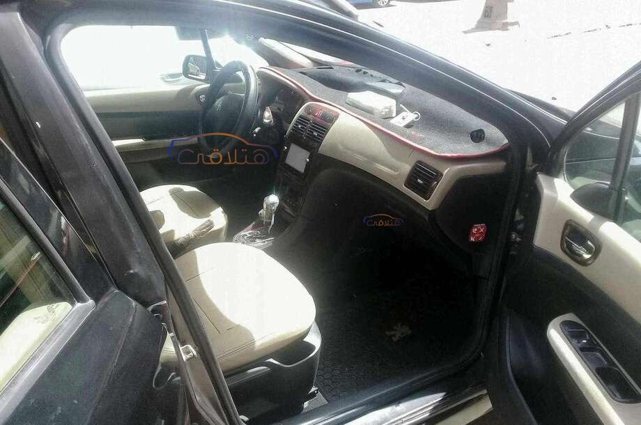 307 Peugeot أسود
