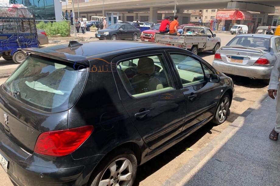 307 Peugeot أسود