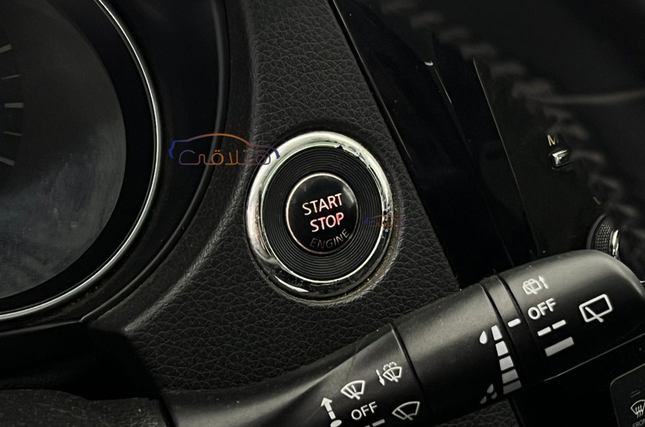 Qashqai Nissan أسود