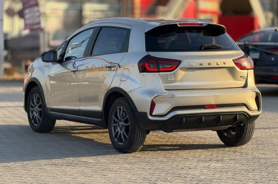 GX3 Pro Geely ذهبي