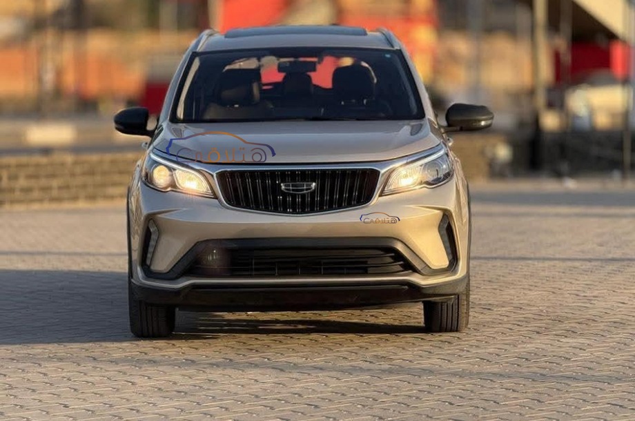GX3 Pro Geely ذهبي