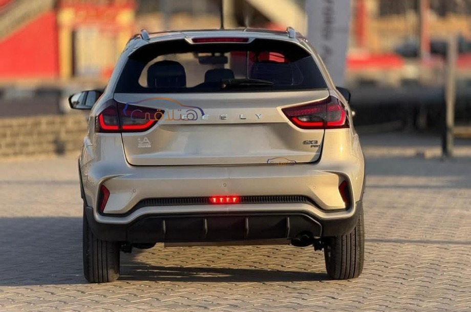 GX3 Pro Geely ذهبي