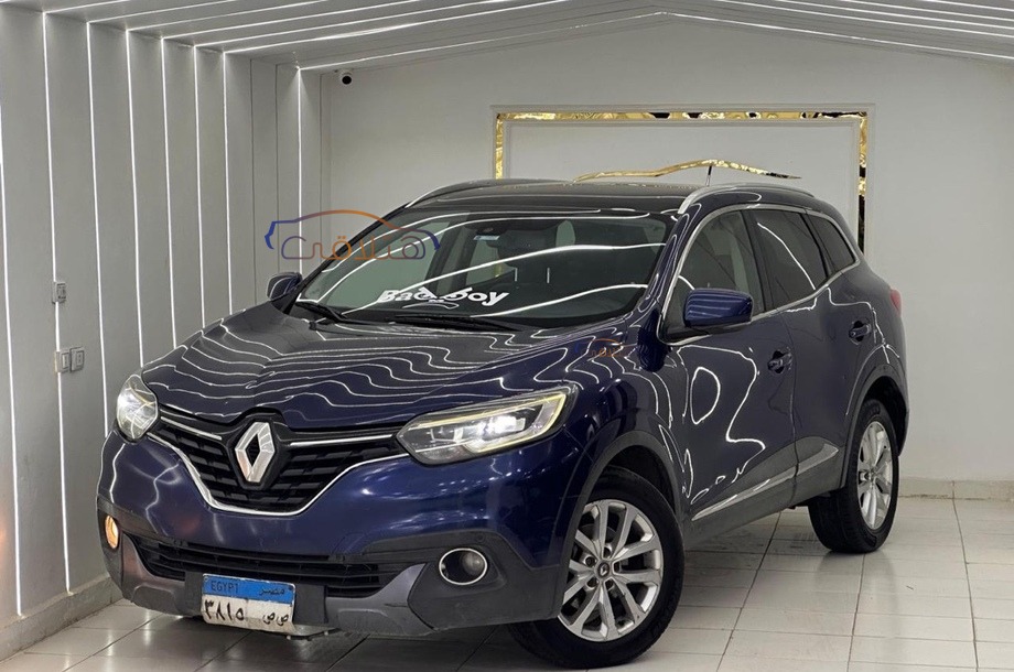 Kadjar Renault أزرق