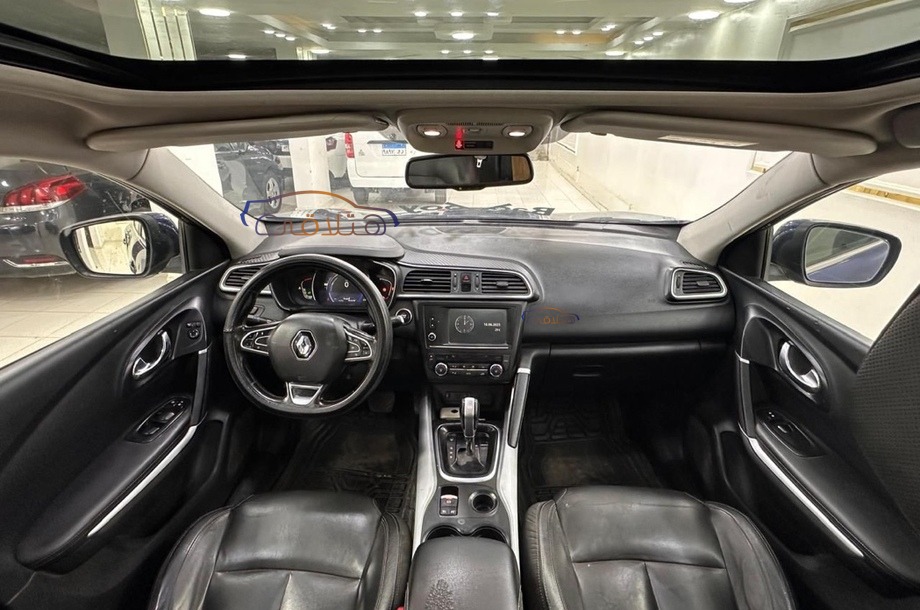 Kadjar Renault أزرق