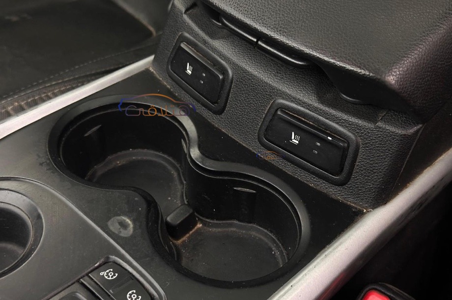 Kadjar Renault أزرق