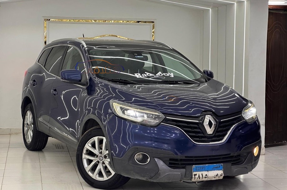 Kadjar Renault أزرق
