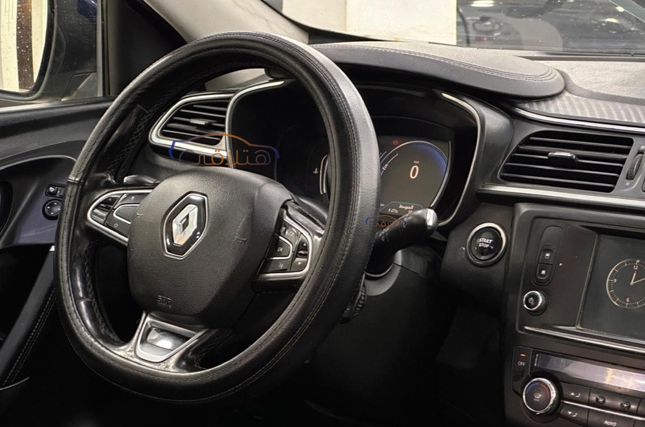 Kadjar Renault أزرق