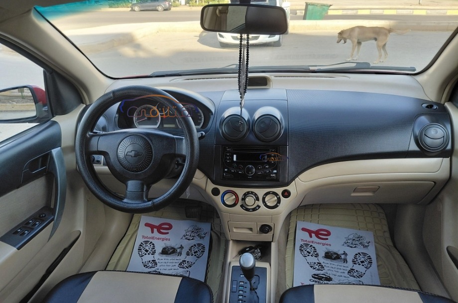 Aveo Chevrolet Dark red