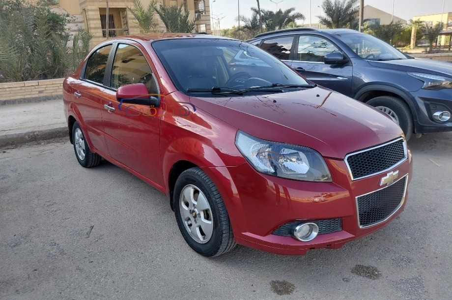 Aveo Chevrolet Dark red