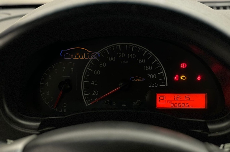 Sunny Nissan برونزي