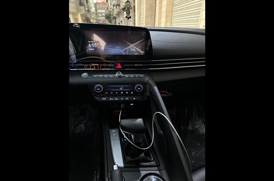 Avante Hyundai أزرق