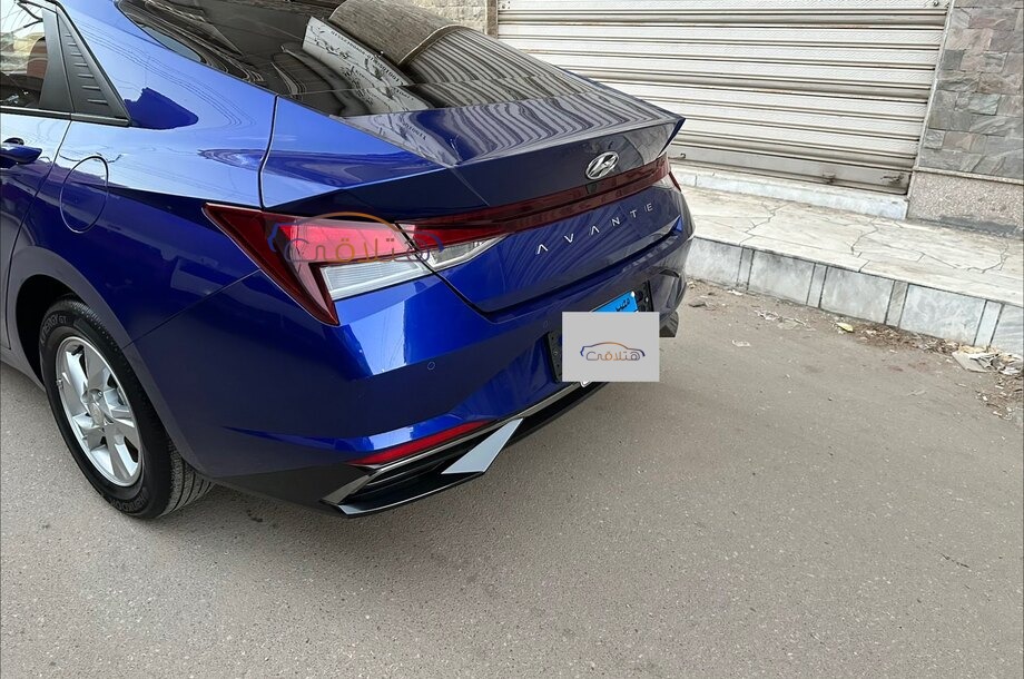 Avante Hyundai أزرق