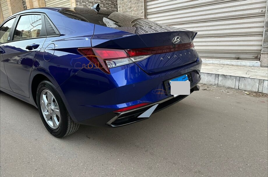 Avante Hyundai أزرق