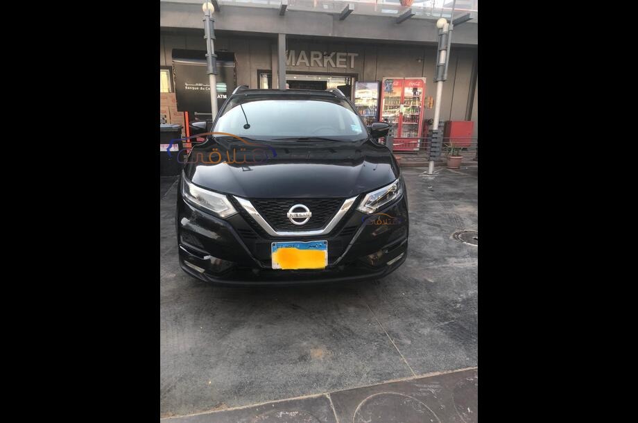Qashqai Nissan أسود